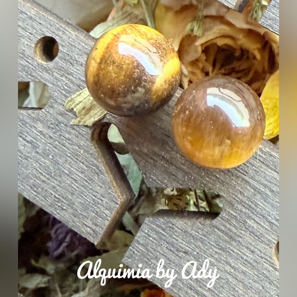TIGERS EYE STUD EARRINGS SET - Picture 1 of 1